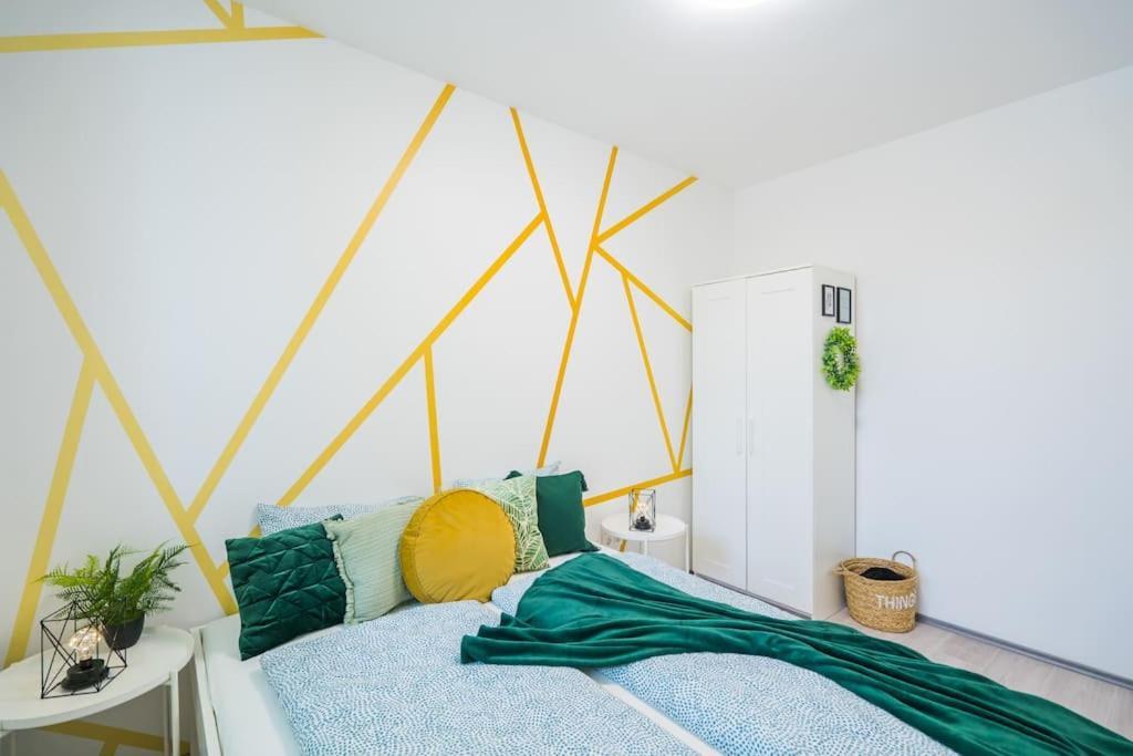 שיופוק Jungle Apartment מראה חיצוני תמונה